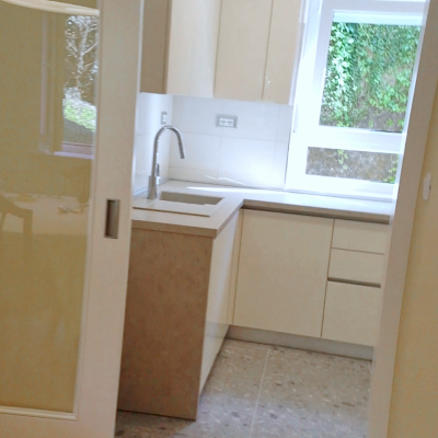 kuhinja sa skrivenim ručkicama