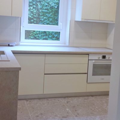 kuhinja sa skrivenim ručkicama